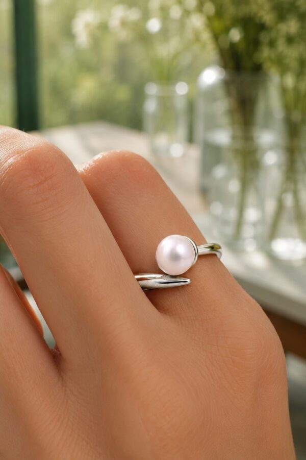 Ami Bloom Ring