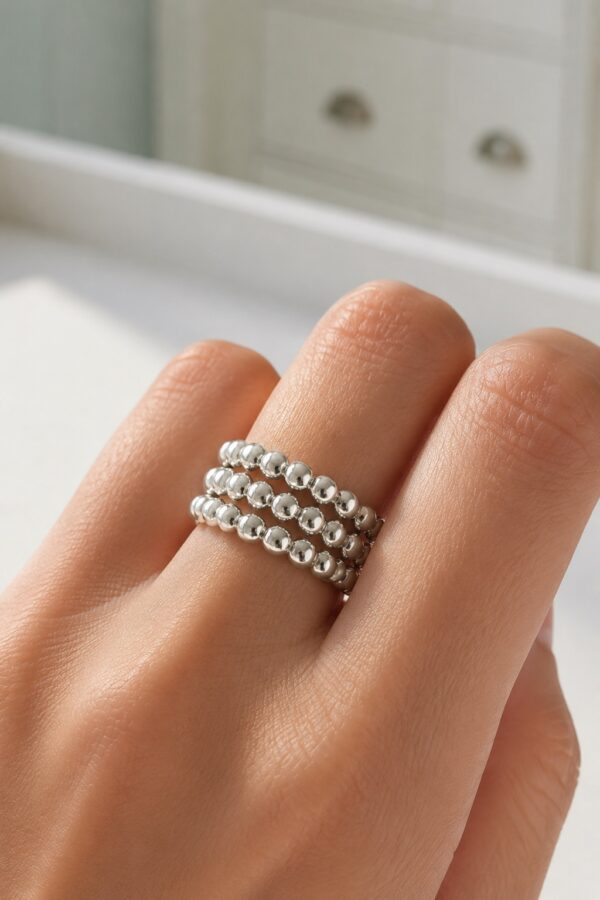 Ami Whisper Ring