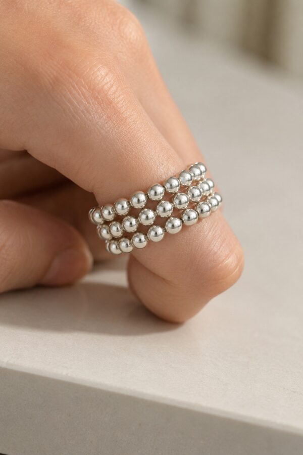 Ami Whisper Ring