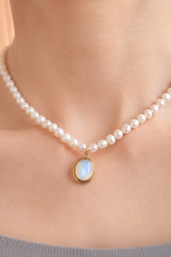 Iris Bloom Necklace