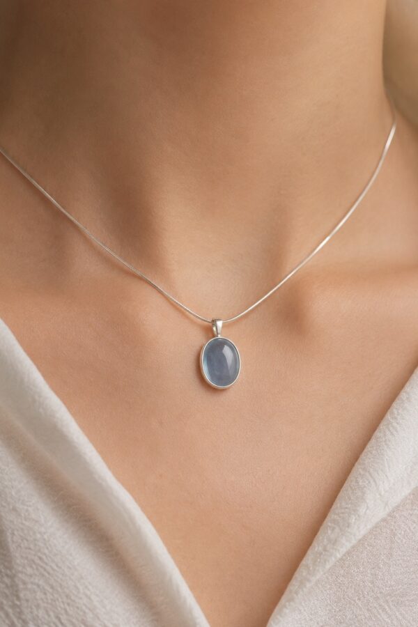 Iris Gleam Necklace