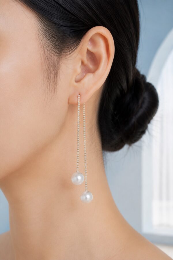 Mabel Gleam Earring